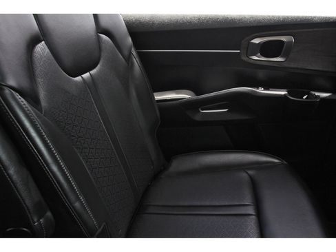 Used 2023 Kia Sorento EX w/ Panoramic Sunroof Package FWD image 15