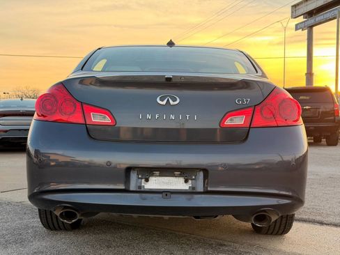 Used 2011 INFINITI G37 Journey w/ Premium Pkg image 4