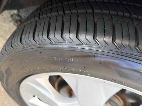 Used 2010 Honda Accord EX-L image 39