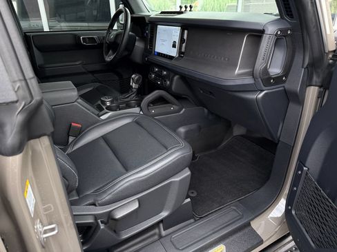 Used 2025 Ford Bronco Badlands AWD/4WD image 45