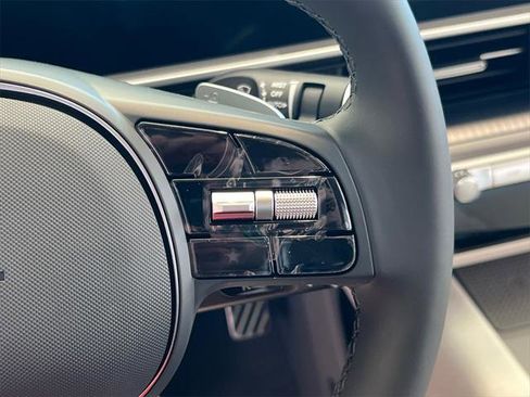 New 2025 Hyundai Ioniq 6 Limited image 17