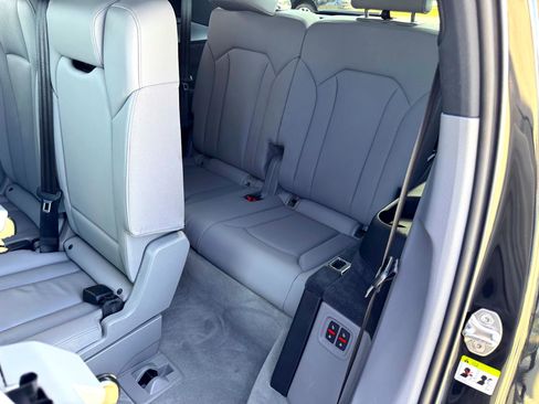 Used 2023 Audi Q7 3.0T Prestige w/ Prestige Package image 19