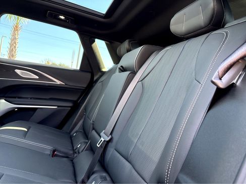 Used 2024 Cadillac Lyriq Sport image 19