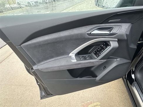 New 2025 Audi SQ5 Premium Plus image 8