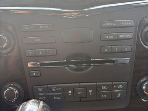 Used 2020 Nissan Armada SL w/ Premium Package image 17