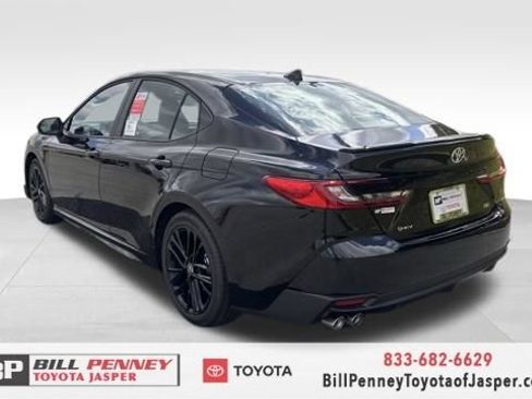 New 2026 Toyota Camry SE image 3