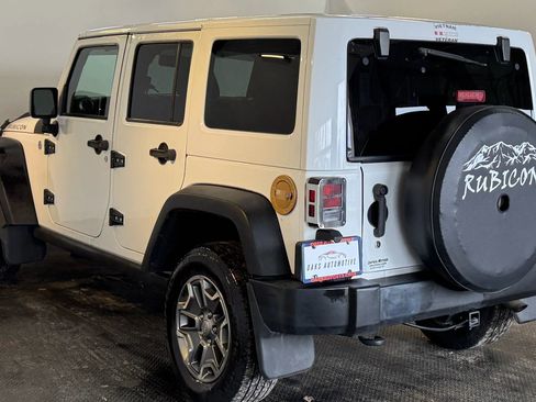 Used 2015 Jeep Wrangler Unlimited Rubicon image 5