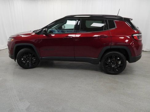 Used 2022 Jeep Compass Latitude w/ Convenience Group AWD/4WD image 21