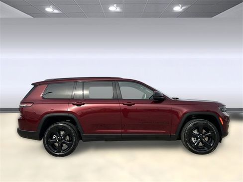 New 2025 Jeep Grand Cherokee L Limited w/ Luxury Tech Group II image 7