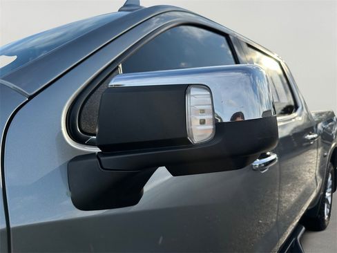 Used 2021 Chevrolet Silverado 1500 LTZ w/ LTZ Premium Package image 11