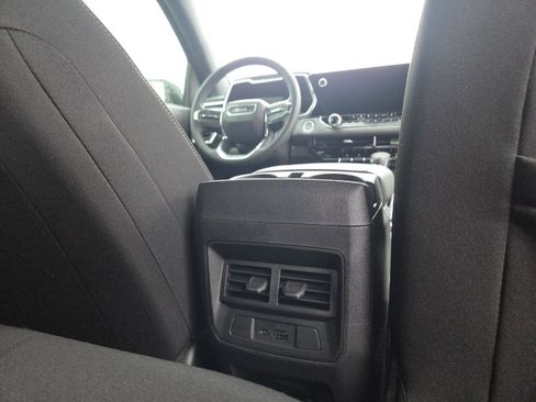 New 2026 GMC Canyon Elevation w/ Convenience Package image 24