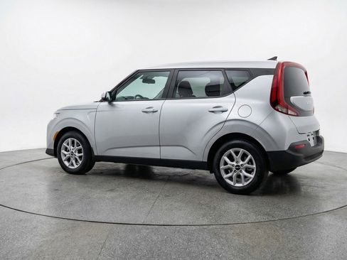 Used 2025 Kia Soul LX w/ LX Technology Package image 6