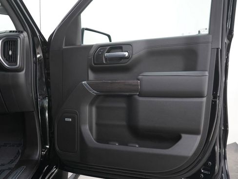 Used 2021 Chevrolet Silverado 1500 LTZ w/ LTZ Convenience Package II AWD/4WD image 4