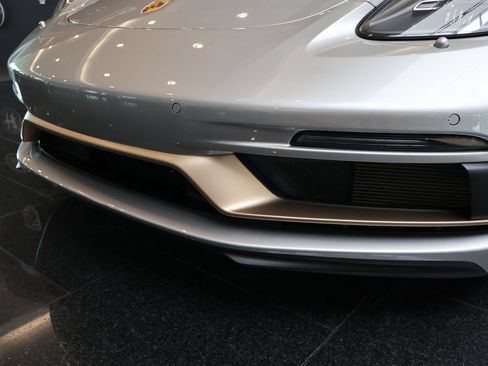 Used 2022 Porsche 718 Boxster RWD image 30