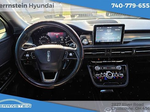 Used 2020 Lincoln Corsair FWD w/ Premium Package image 6