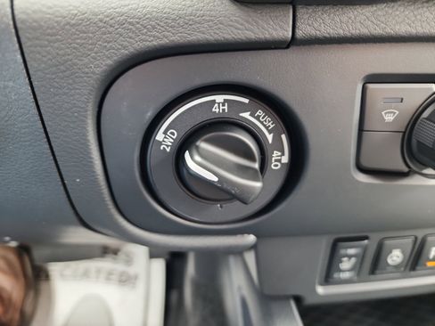 New 2026 Nissan Frontier SV w/ All-Weather Content Package AWD/4WD image 16