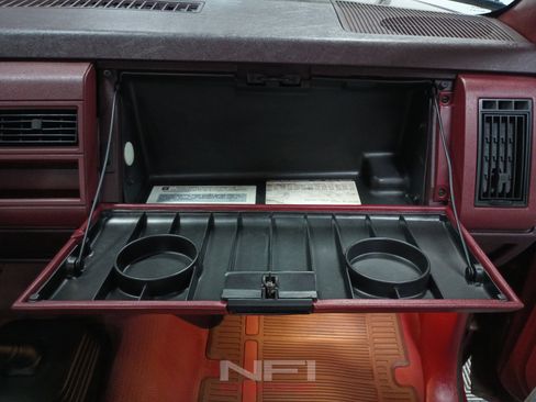 Used 1988 Chevrolet Silverado 2500 2WD Regular Cab image 31