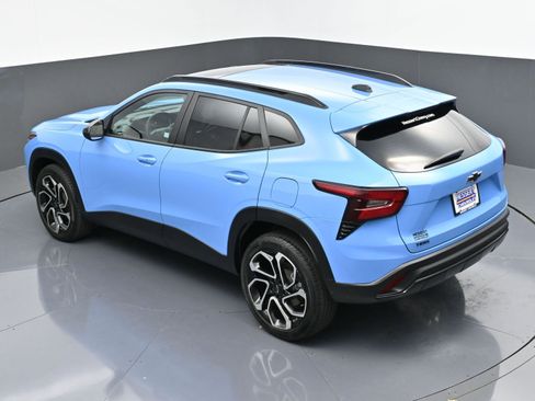 Certified 2024 Chevrolet Trax RS w/ Sunroof Package image 45