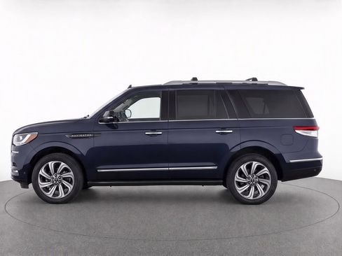 Used 2022 Lincoln Navigator L Reserve AWD/4WD image 8