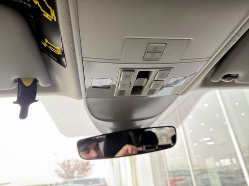 New 2026 Volkswagen Taos SE image 23