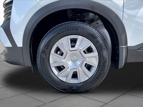New 2026 Nissan Kicks S FWD image 11