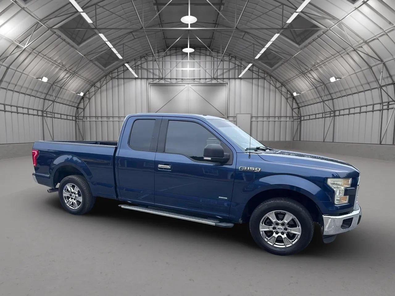 Used 2015 Ford F150 XLT w/ Equipment Group 301A Mid RWD image 2