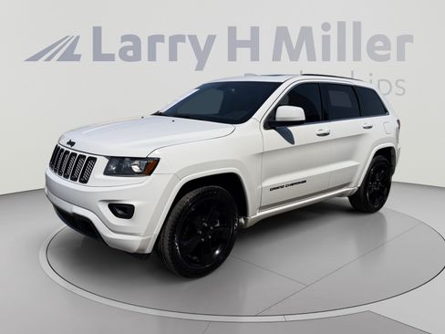 Used 2015 Jeep Grand Cherokee Altitude RWD image 1