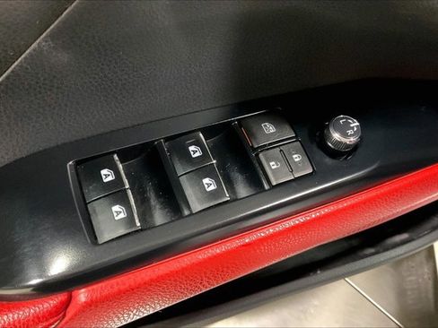 Used 2019 Toyota Camry XSE image 40