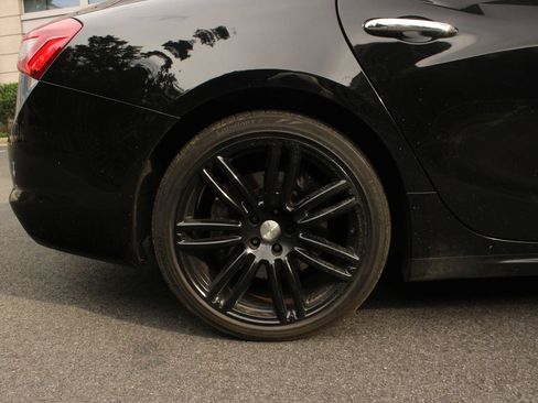 Used 2019 Maserati Ghibli S Q4 AWD/4WD image 5