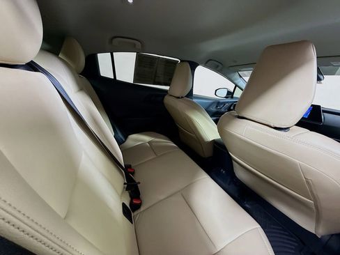 Used 2025 Toyota Prius LE image 25