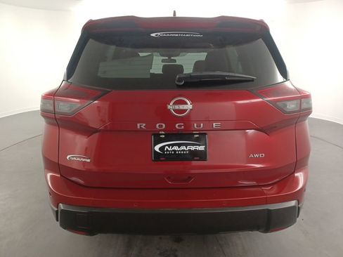 Used 2025 Nissan Rogue SV AWD/4WD image 6