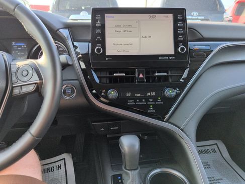 Used 2024 Toyota Camry SE w/ Audio Upgrade Package FWD image 17