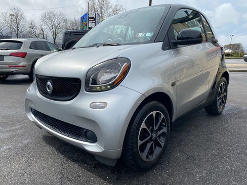 Used 2016 smart fortwo passion image 7