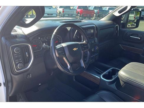 Used 2023 Chevrolet Silverado 3500 High Country w/ Z71 Off-Road Package AWD/4WD image 16