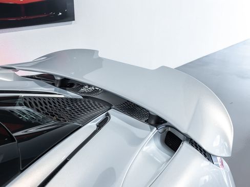 Used 2024 McLaren 750S image 17