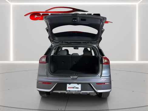 Used 2017 Kia Niro EX FWD image 22