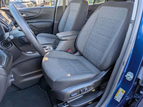 Used 2022 Chevrolet Equinox LT image 19