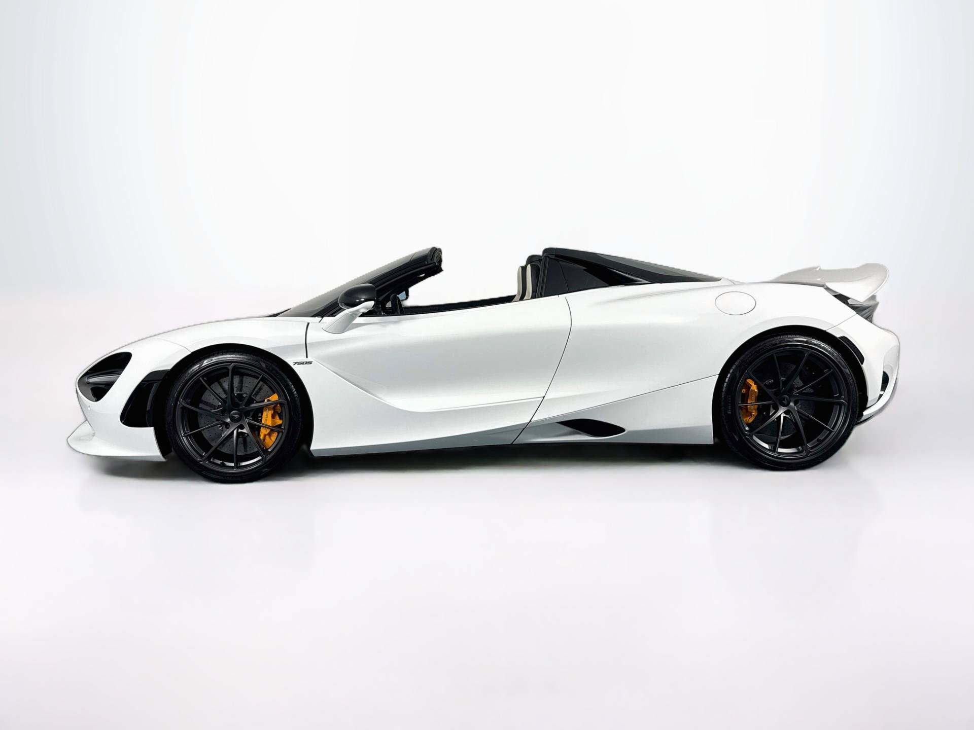 Used 2024 McLaren 750S Spider RWD image 8