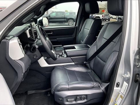 Used 2024 Toyota Tundra Platinum AWD/4WD image 22