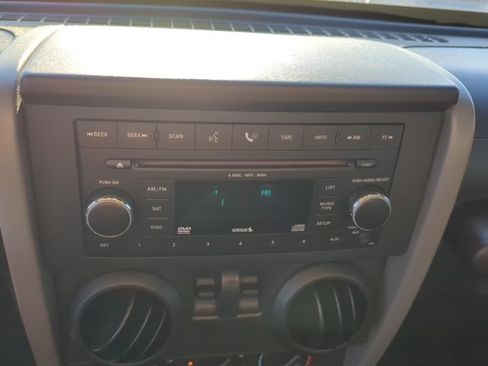 Used 2009 Jeep Wrangler X AWD/4WD image 16