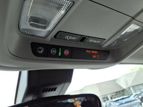 Used 2022 GMC Terrain SLE w/ Driver Convenience Package AWD/4WD image 36
