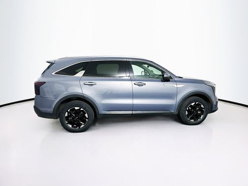 Used 2024 Kia Sorento S image 10