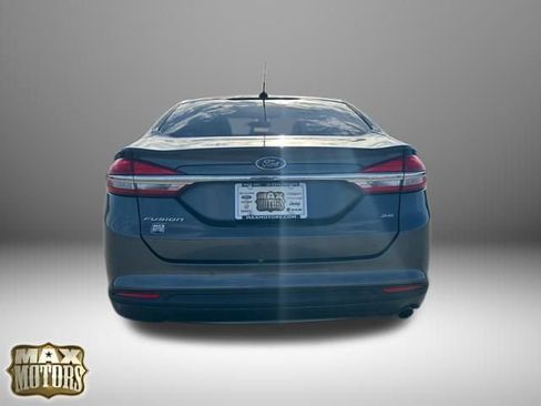 Used 2017 Ford Fusion SE w/ Fusion SE Technology Package image 6