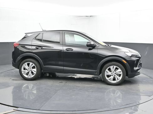 Used 2025 Buick Encore GX Preferred AWD/4WD image 4