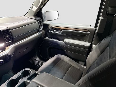 Used 2024 Chevrolet Silverado 1500 LT image 23