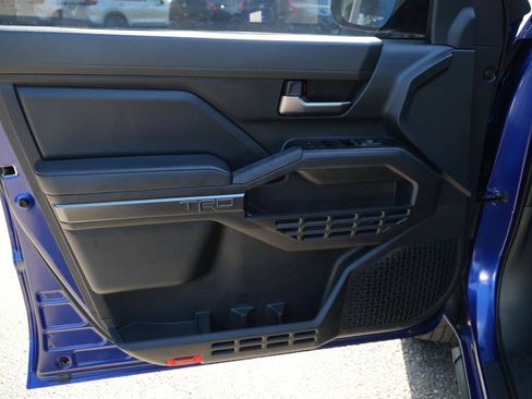Used 2025 Toyota Tacoma TRD Sport RWD image 4