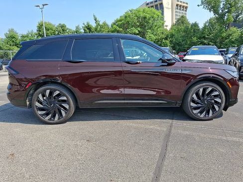 Used 2025 Lincoln Nautilus Reserve w/ Jet Appearance Package AWD/4WD image 7