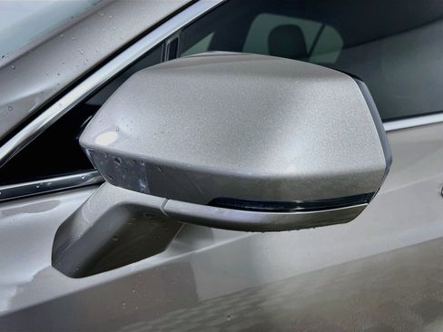 Used 2024 Cadillac XT4 Premium Luxury w/ Technology Package FWD image 13