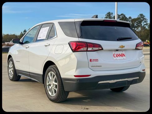 Used 2024 Chevrolet Equinox LT w/ Driver Convenience Package image 8