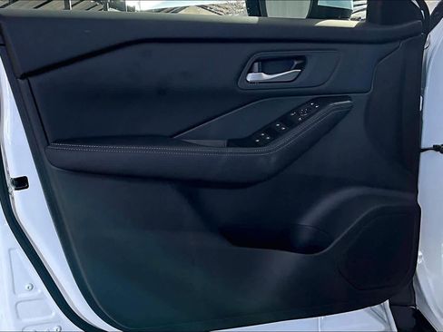 New 2026 Nissan Rogue SV w/ Cold Weather Package FWD image 13